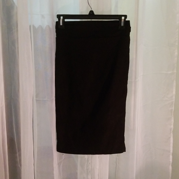 FLOP FASHION Gold Buckled Pencil Skirt - Picture 5 of 5